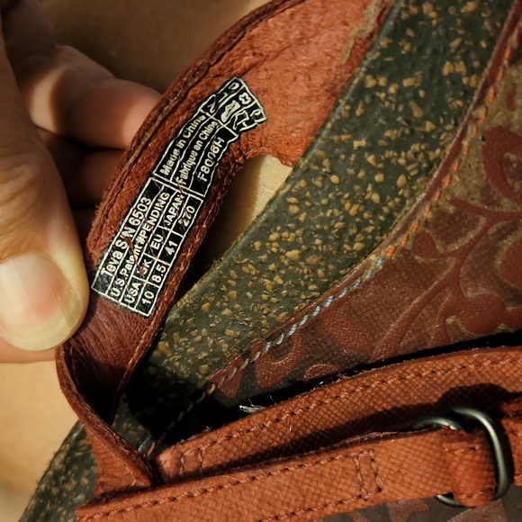 Women's Sandals - Teva, size 10, red, adjustable - Picture 3 of 4